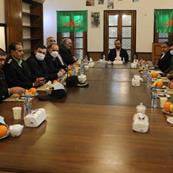 وزیر اقتصاد در دیدار با هیئت امنای بازار تهران از آنان خواستار شد: گزارش قوانین و مقررات مخل فعالیت بازاریان برای اصلاح